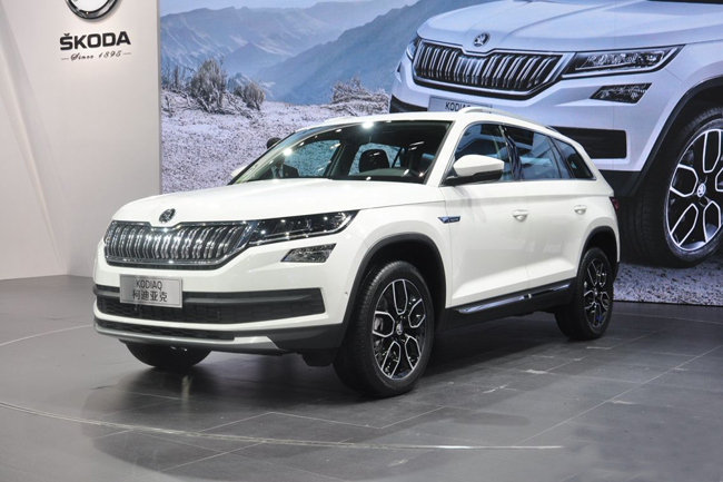 car_1140_0_F6D6DC7E737004F9B795B6066BC24337.JPG