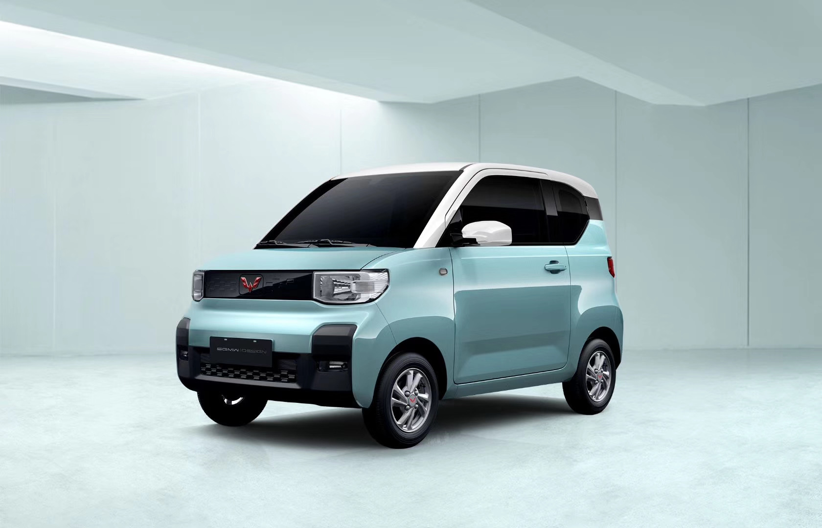 五菱全新电动车正式命名为宏光MINI EV