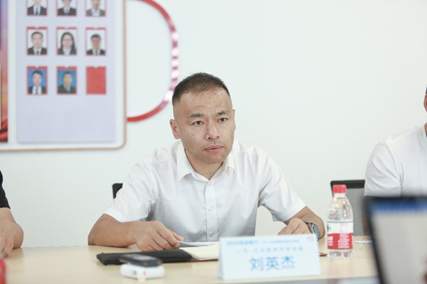 a04.jpg